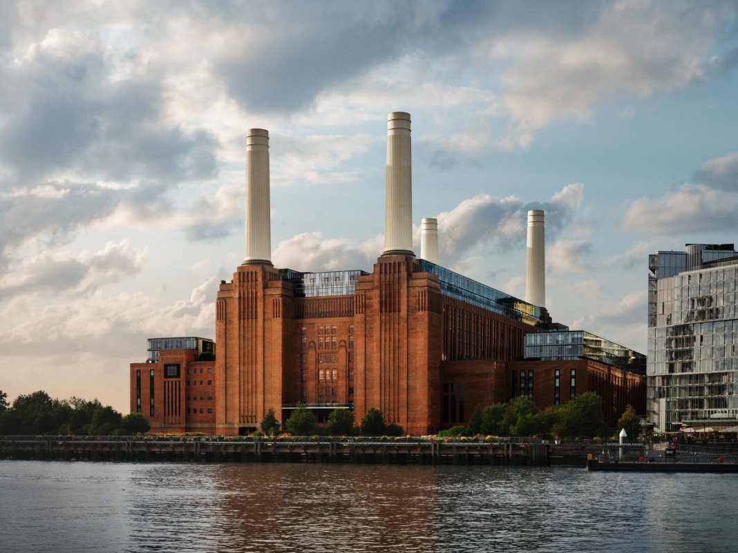Apple เปิดตัวสถานที่จัดแสดงดนตรีแห่งใหม่ความจุ 600 ที่นั่งใน Battersea Power Station ของลอนดอน